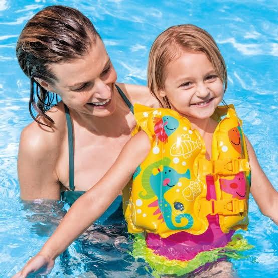 Confidence-Boosting Inflatable Swim Vest for Young Swimmers Kidospark