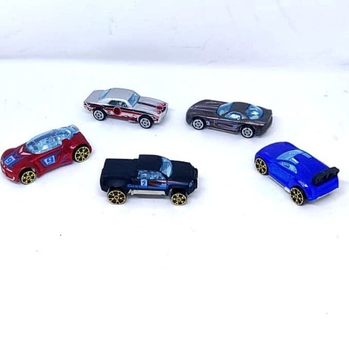 Ultimate Collection: 1:64 Metal Alloy Cars - Set of 5 Die-Cast Vehicles for Collectors and Enthusiasts Cars and Car Tracks KidosPark